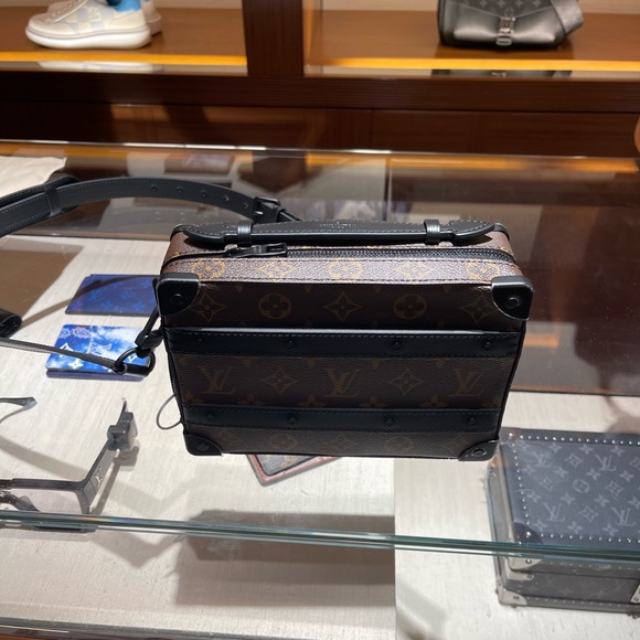 Handle soft trunk - Picture 3 of 3